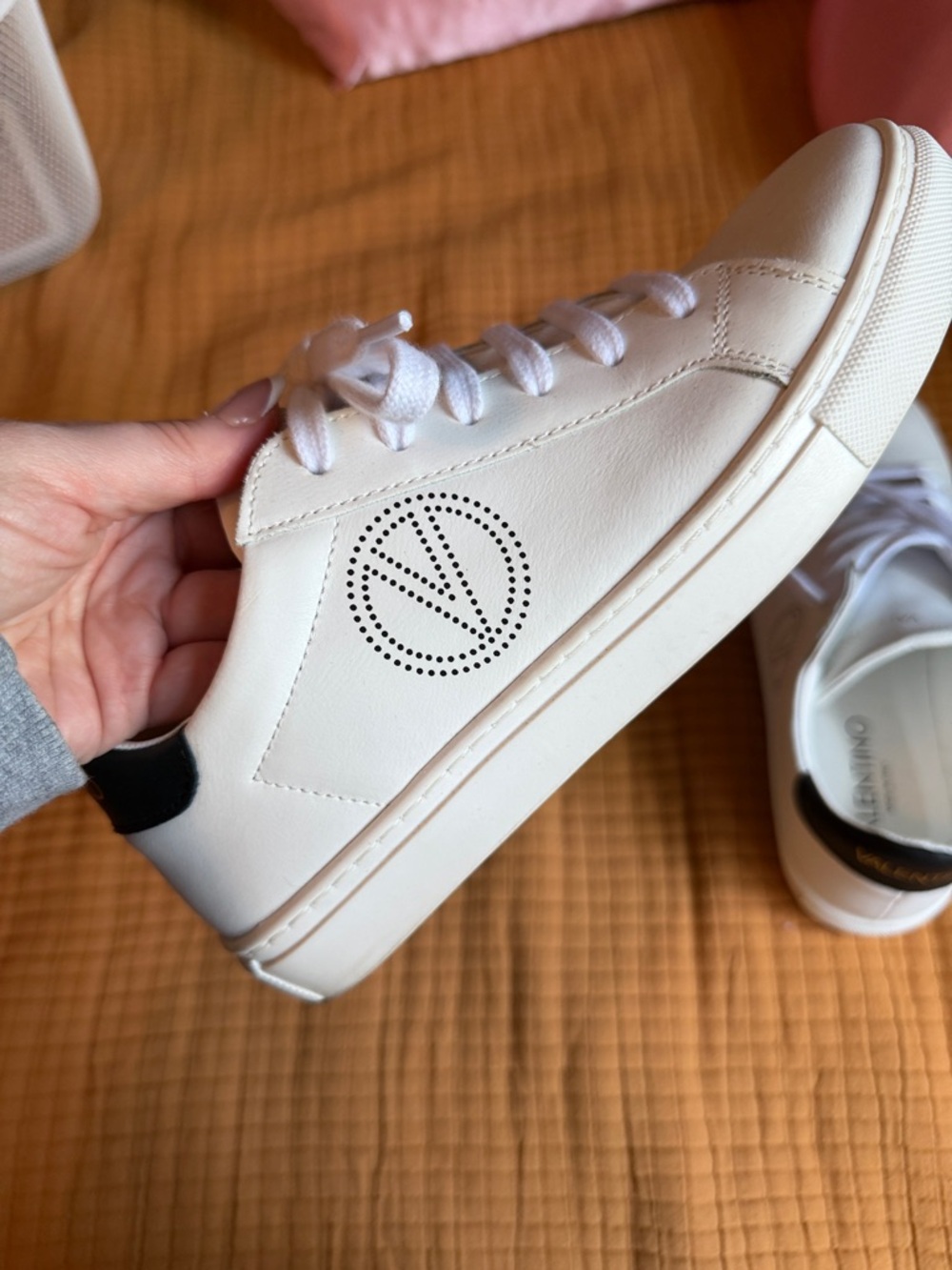 Valentino White Leather Women's Sneakers - Picture 8 of 11